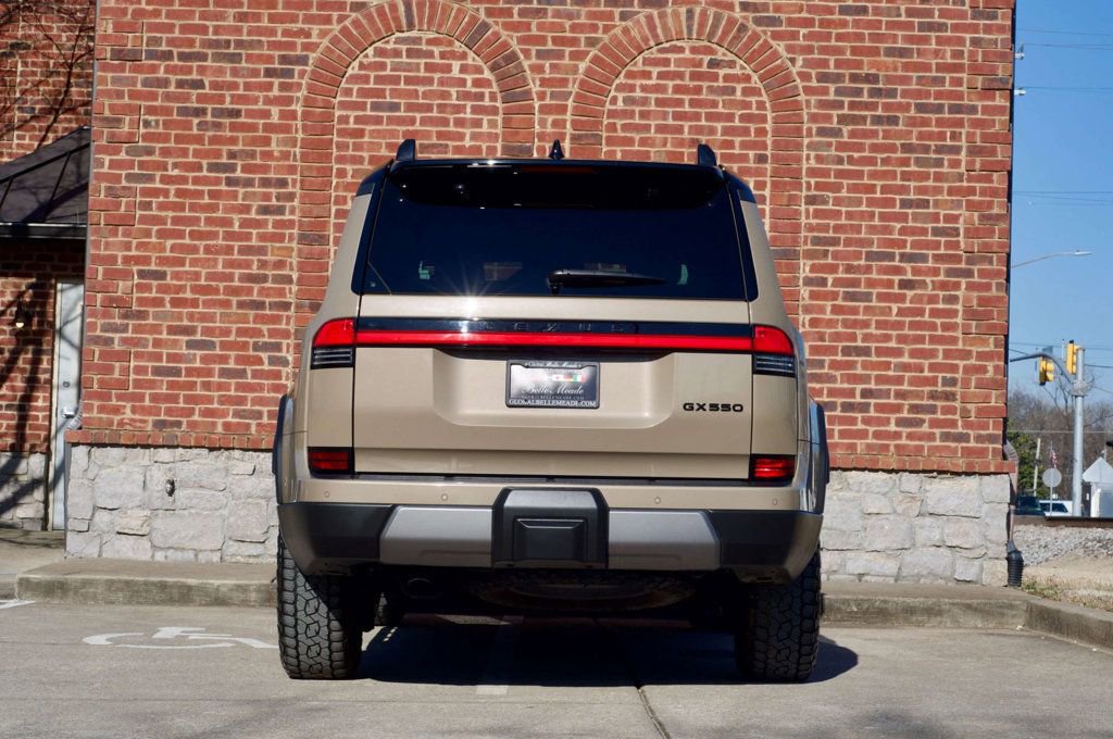 Used 2024 Lexus GX 550 image 6