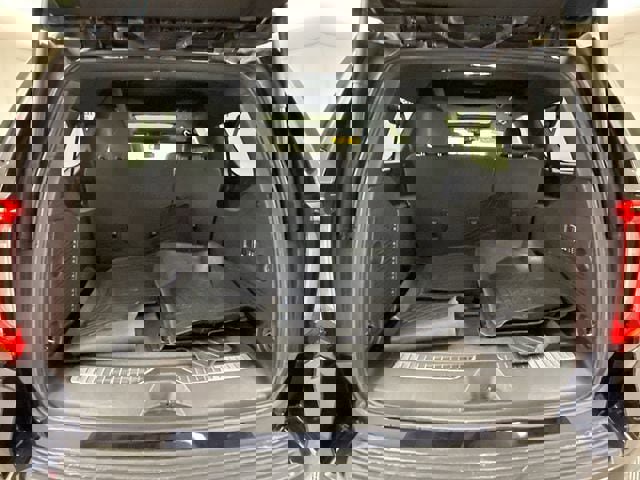 Used 2023 GMC Yukon XL AT4 w/ Technology Package image 29