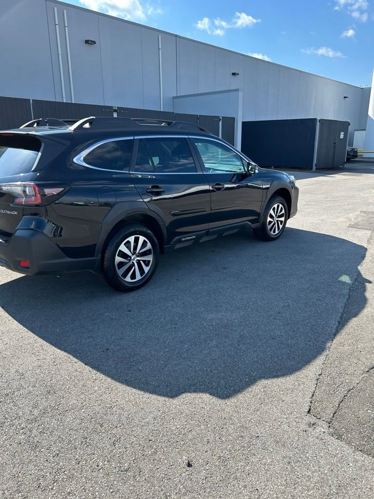 Certified 2023 Subaru Outback Premium AWD/4WD image 3