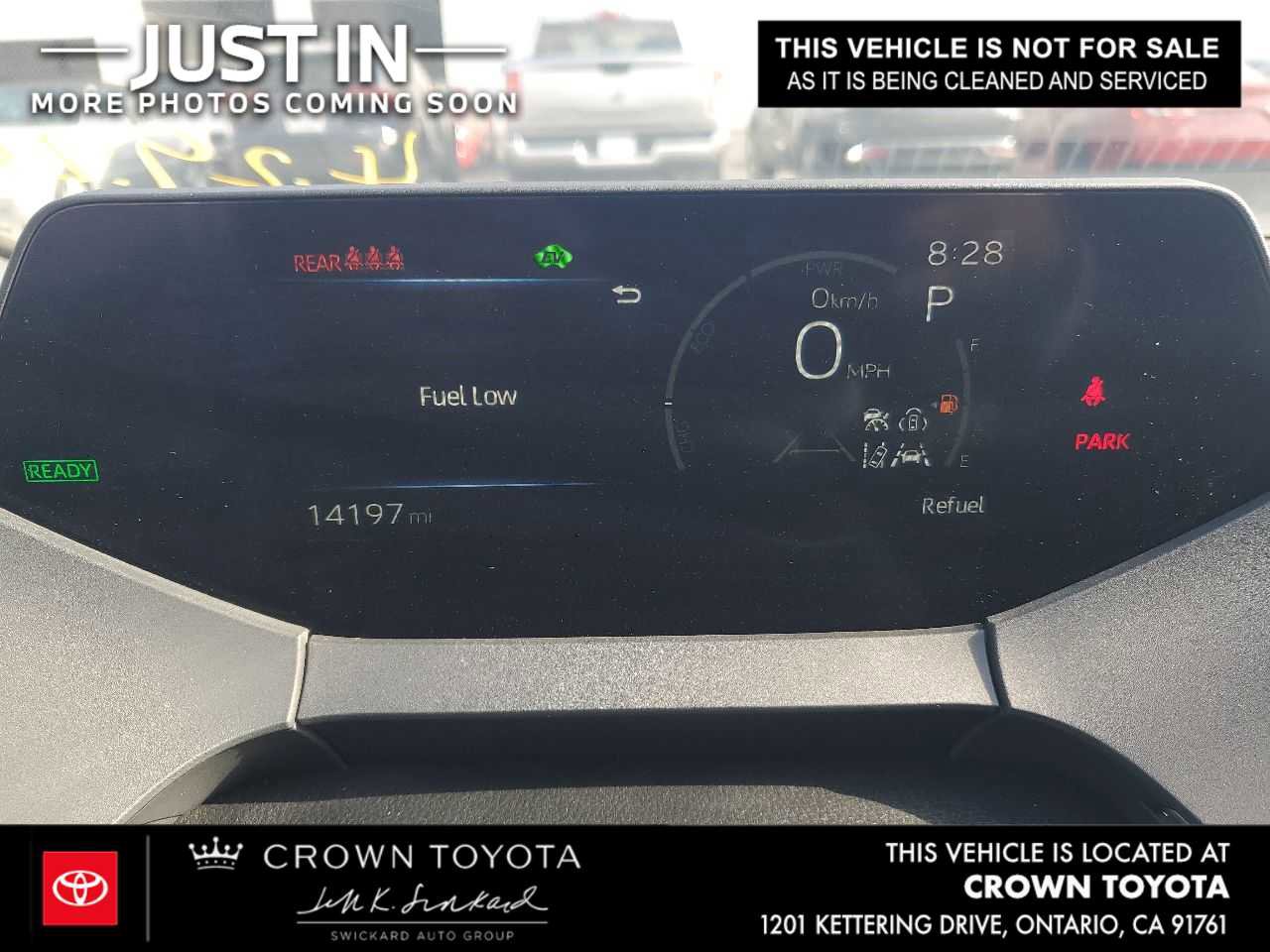 Used 2025 Toyota Prius XLE FWD image 5