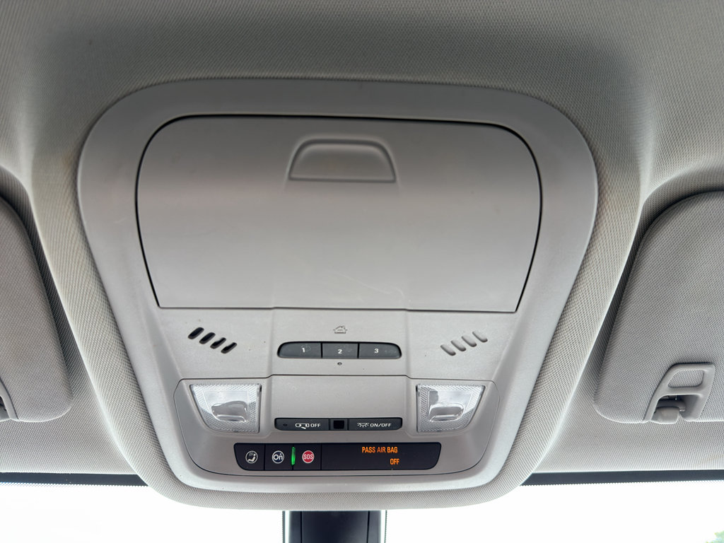 Used 2019 GMC Acadia SLT FWD image 16