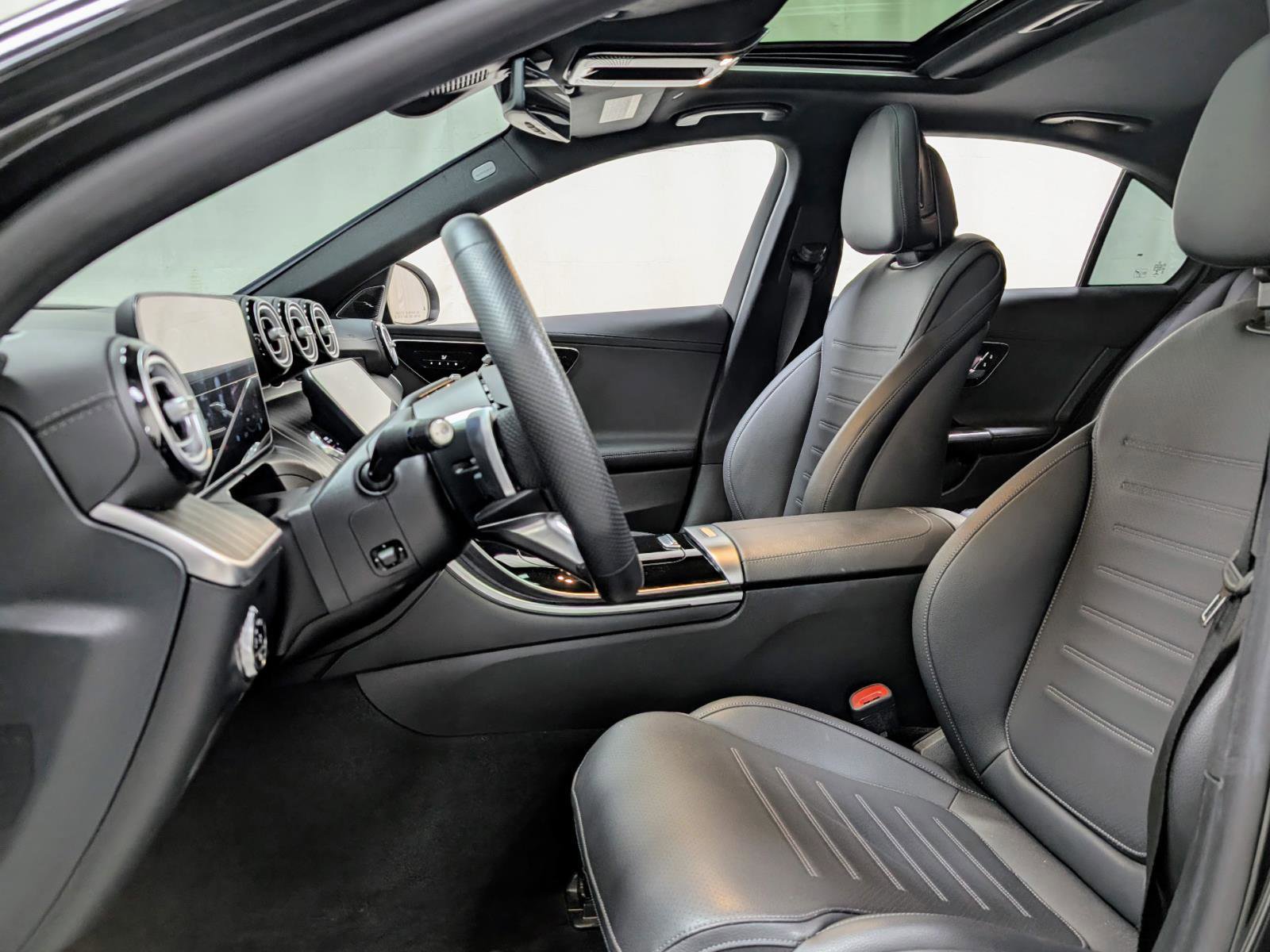 Used 2023 Mercedes-Benz C 300 Sedan image 16