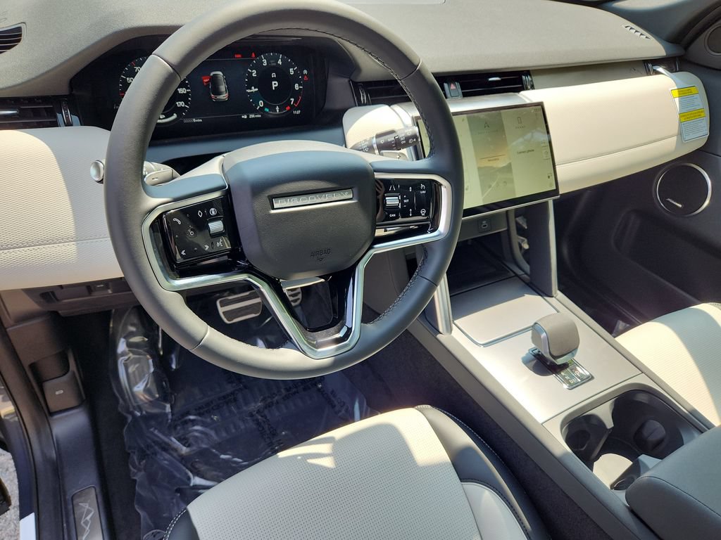 New 2026 Land Rover Discovery Sport Landmark AWD/4WD image 15