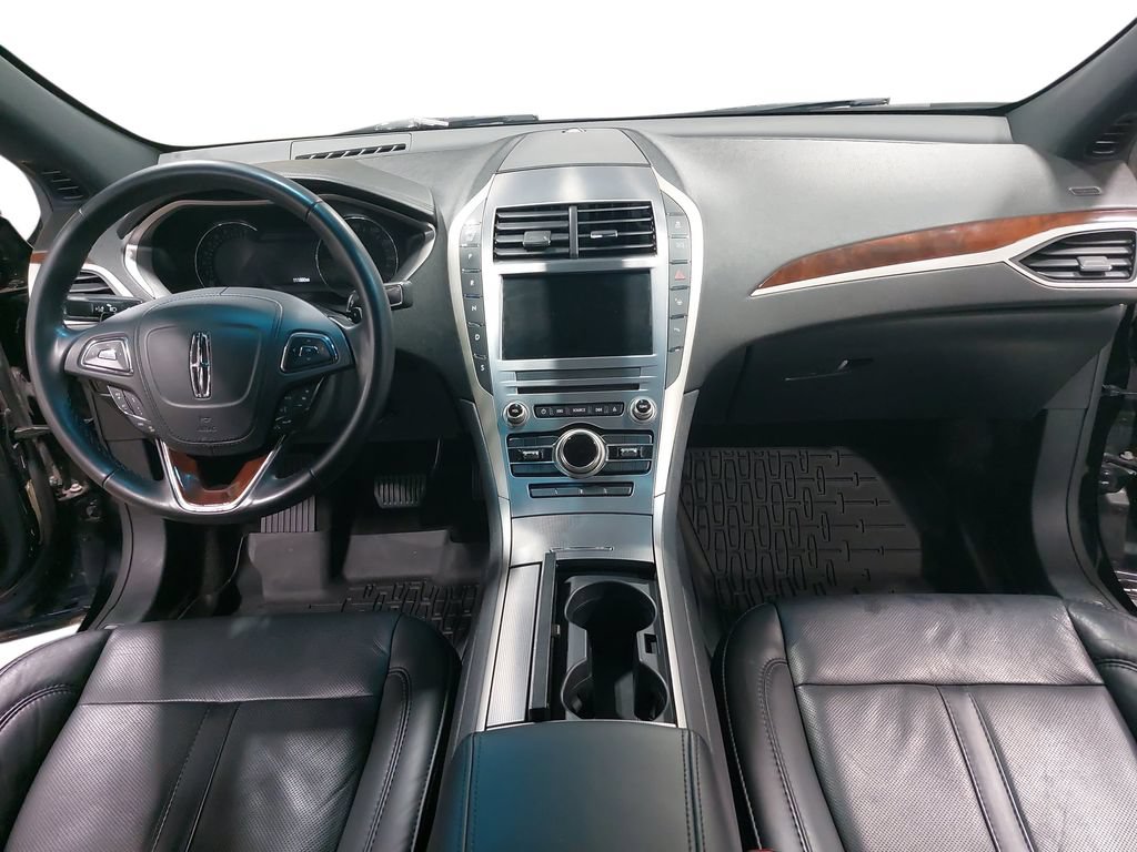 Used 2017 Lincoln MKZ Reserve w/ Technology Package FWD image 9