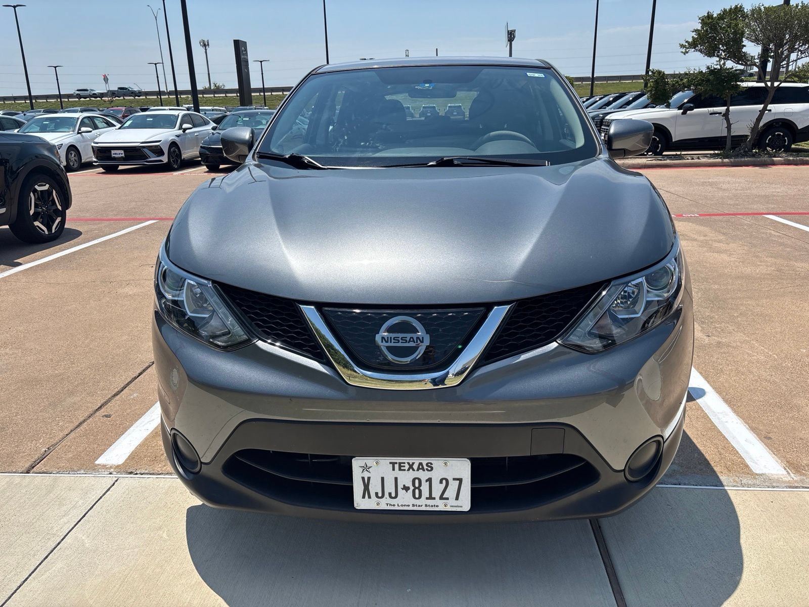 Used 2019 Nissan Rogue Sport S FWD image 2