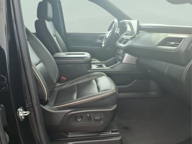 Used 2024 Chevrolet Suburban Premier AWD/4WD image 26