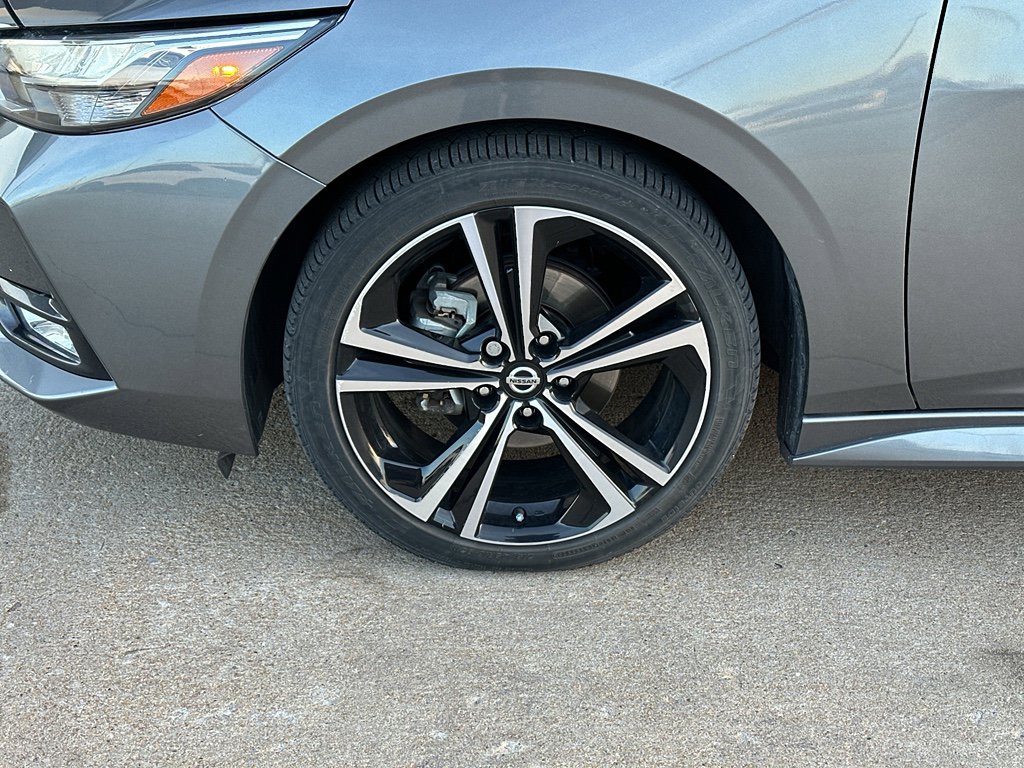 Used 2023 Nissan Sentra SR w/ Trunk Package image 3