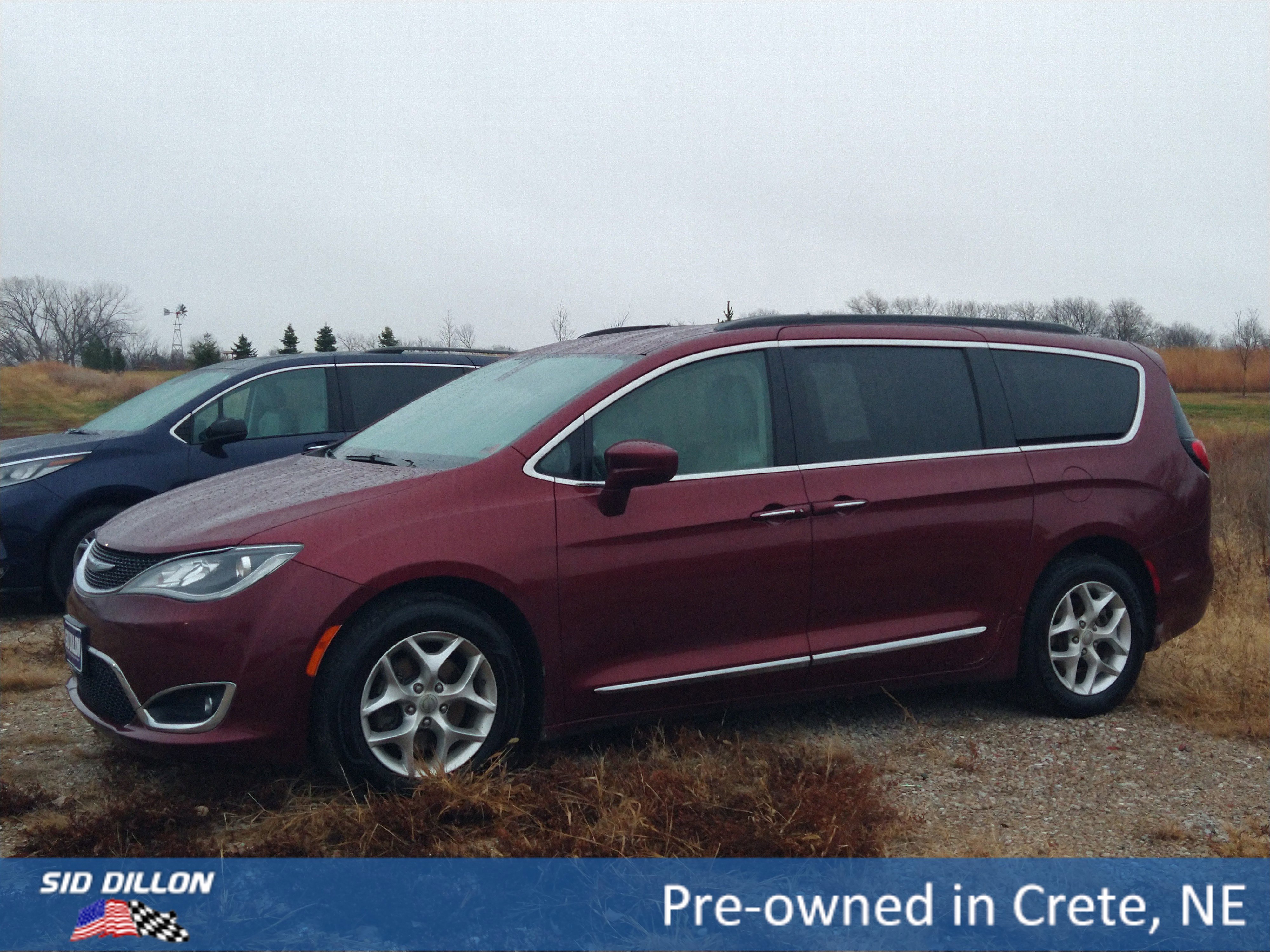 Used 2017 Chrysler Pacifica Touring-L w/ Tire & Wheel Group