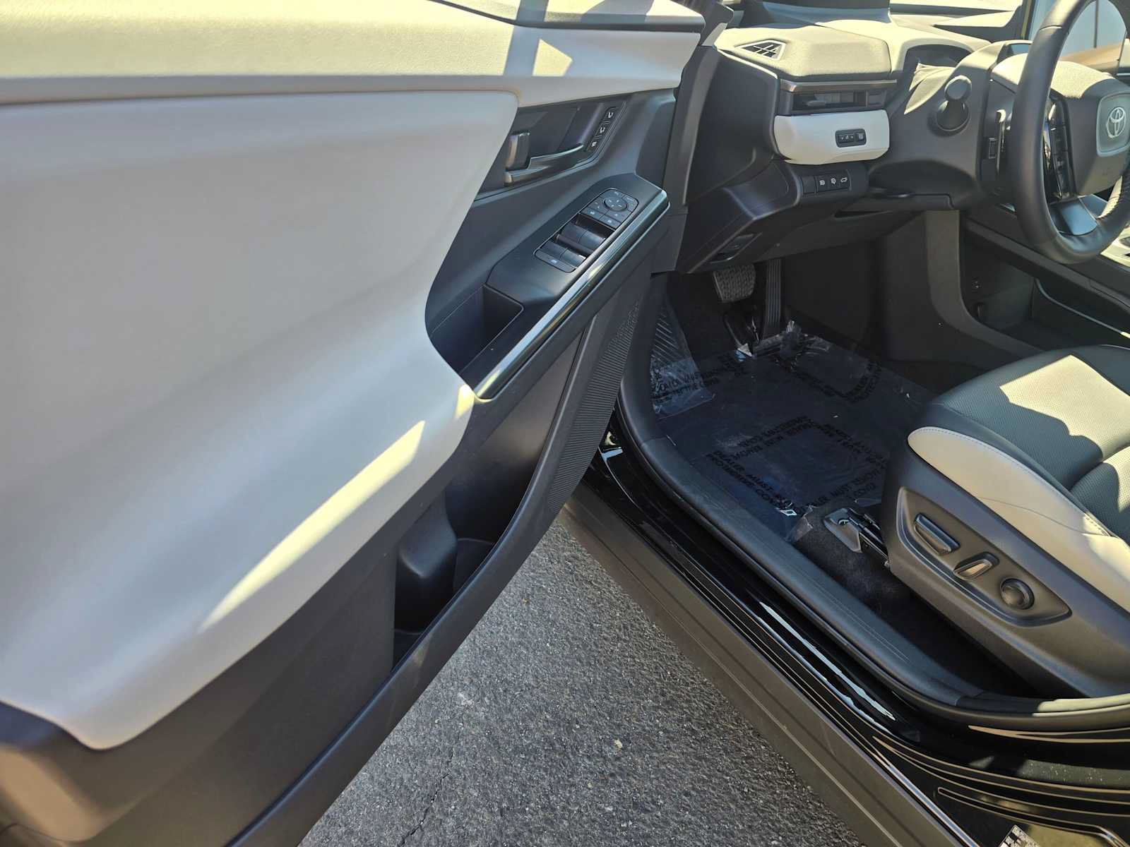 Used 2026 Toyota bZ AWD/4WD image 23