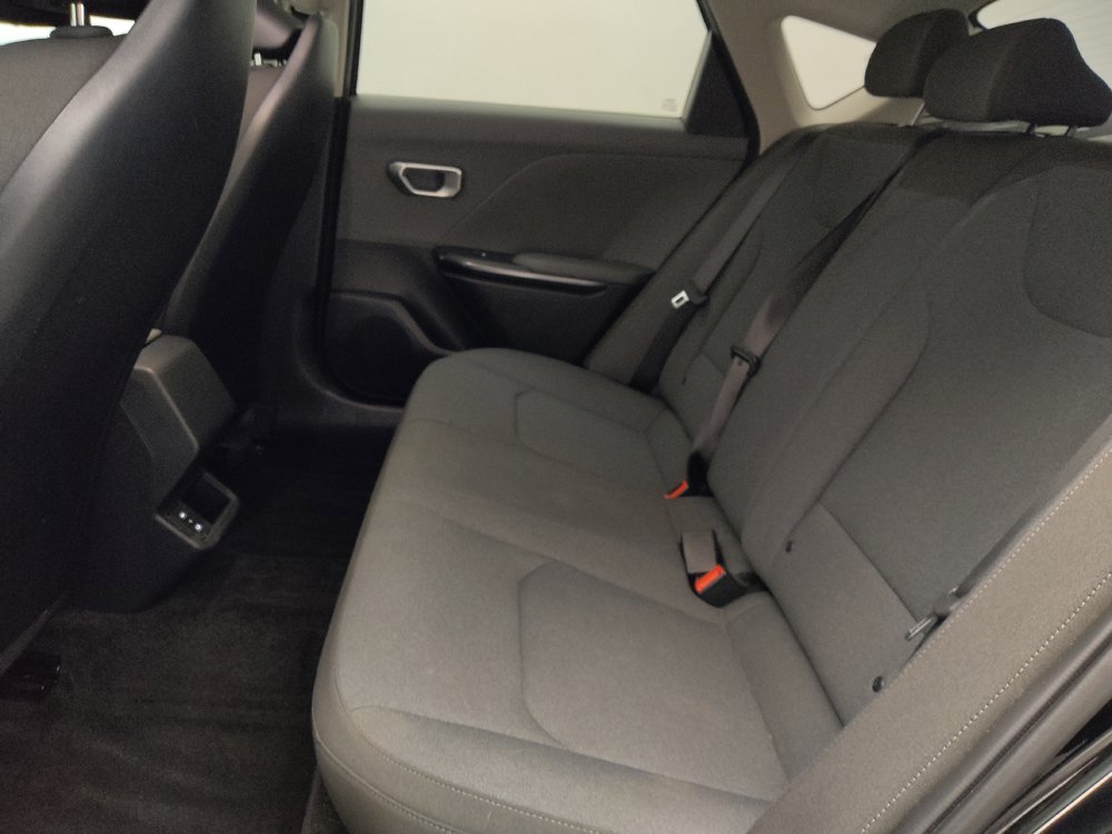 Used 2025 Kia K4 FWD image 18