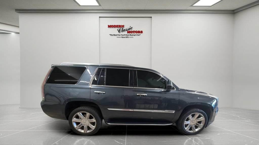 Used 2019 Cadillac Escalade Luxury AWD/4WD image 8