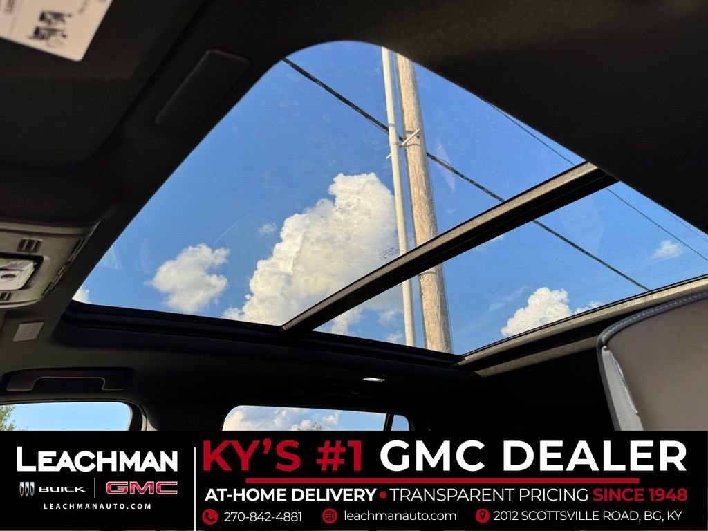 New 2026 GMC Yukon Denali Ultimate w/ LPO, Floor Liner Package AWD/4WD image 11