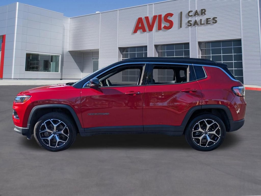 Used 2025 Jeep Compass Limited image 10