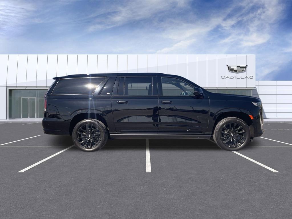 Used 2023 Cadillac Escalade ESV Sport Platinum w/ LPO, ONYX Package image 9