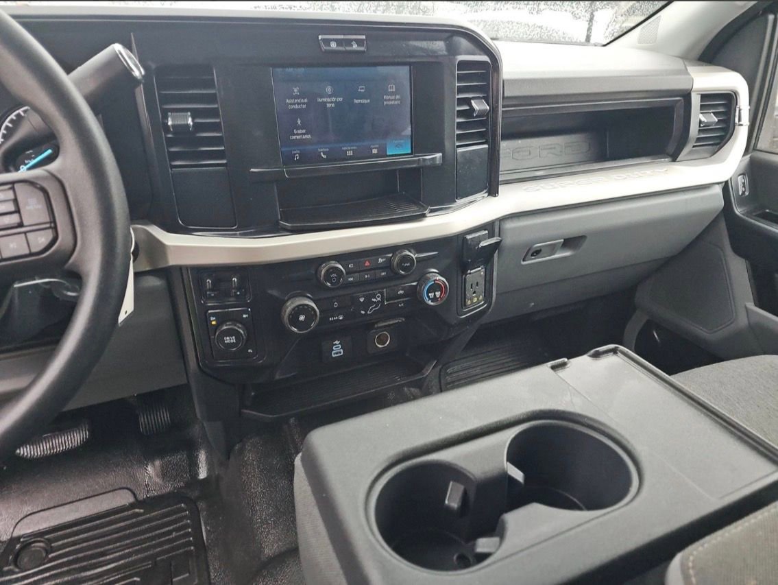 Used 2025 Ford F350 XL w/ 360-Degree Camera Package image 14