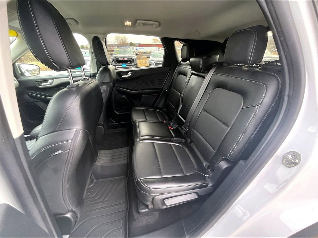 Used 2022 Ford Escape SEL image 15