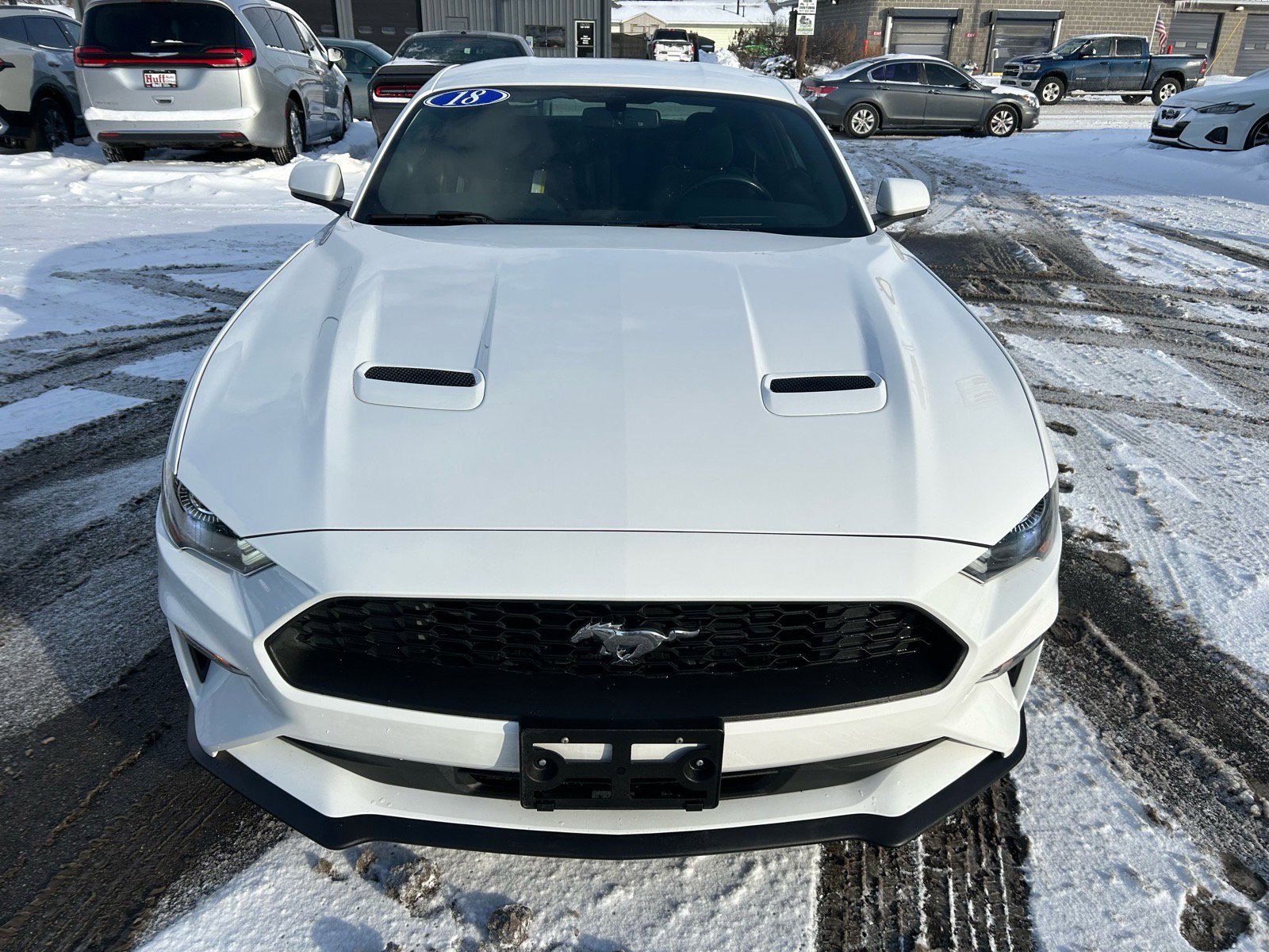 Used 2018 Ford Mustang Coupe image 3