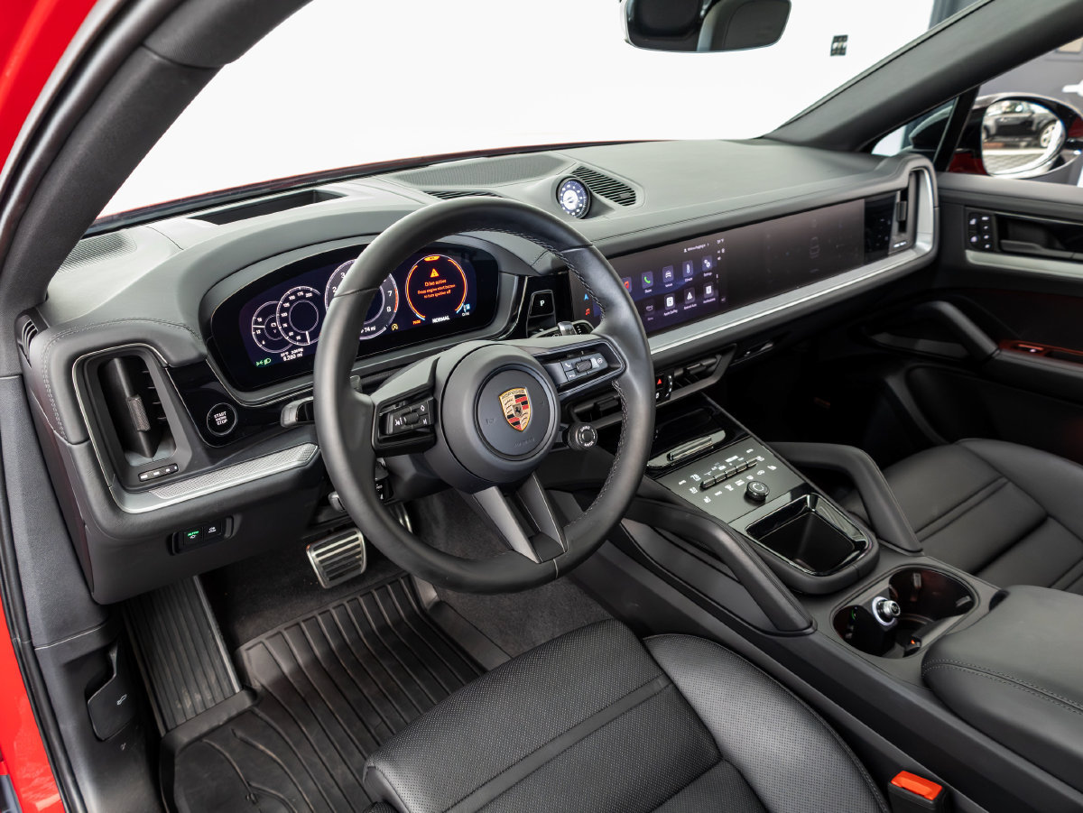 Certified 2026 Porsche Cayenne S AWD/4WD image 4