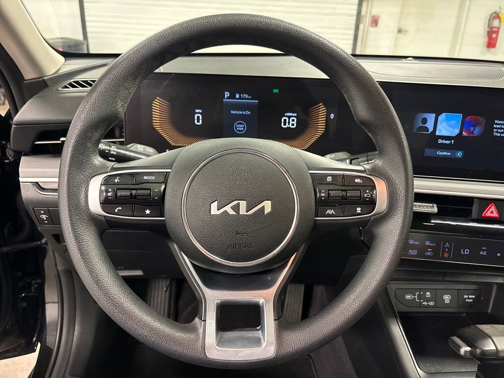 Used 2025 Kia K5 LXS image 30