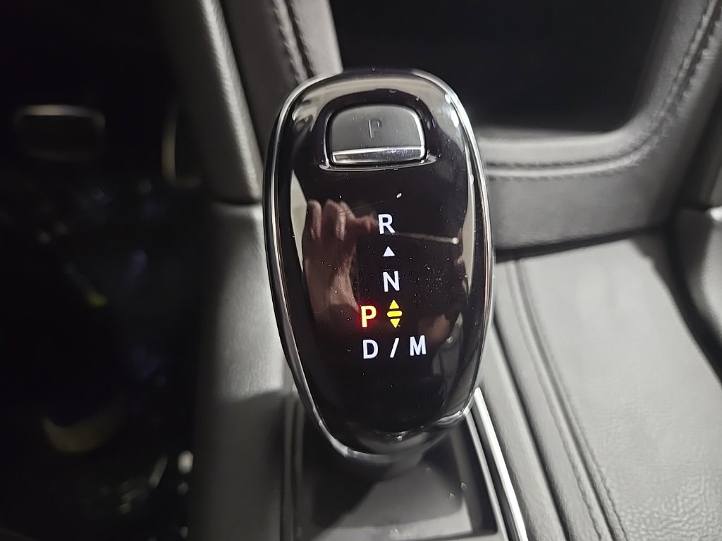 Used 2024 Cadillac XT6 Sport image 15