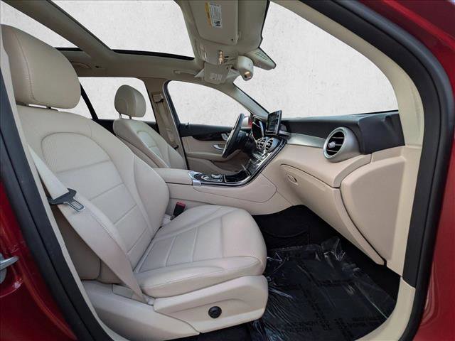 Used 2018 Mercedes-Benz GLC 300 4MATIC image 20
