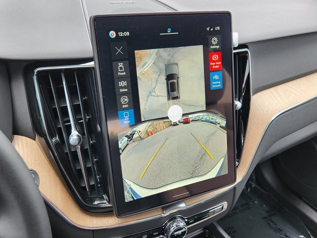 New 2026 Volvo XC60 T8 Plus w/ Protection Package Premier AWD/4WD image 9