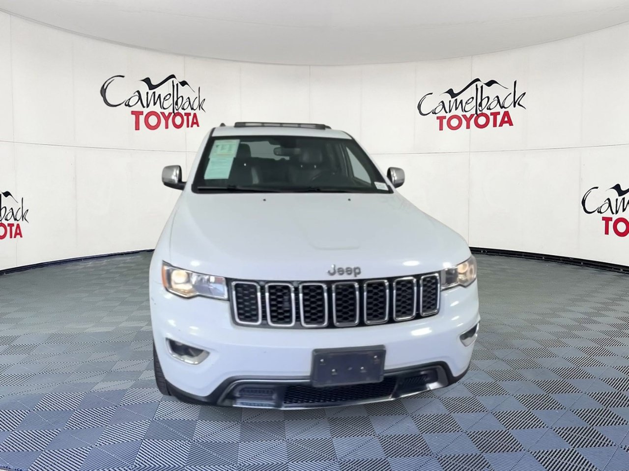 Used 2022 Jeep Grand Cherokee Limited RWD image 6