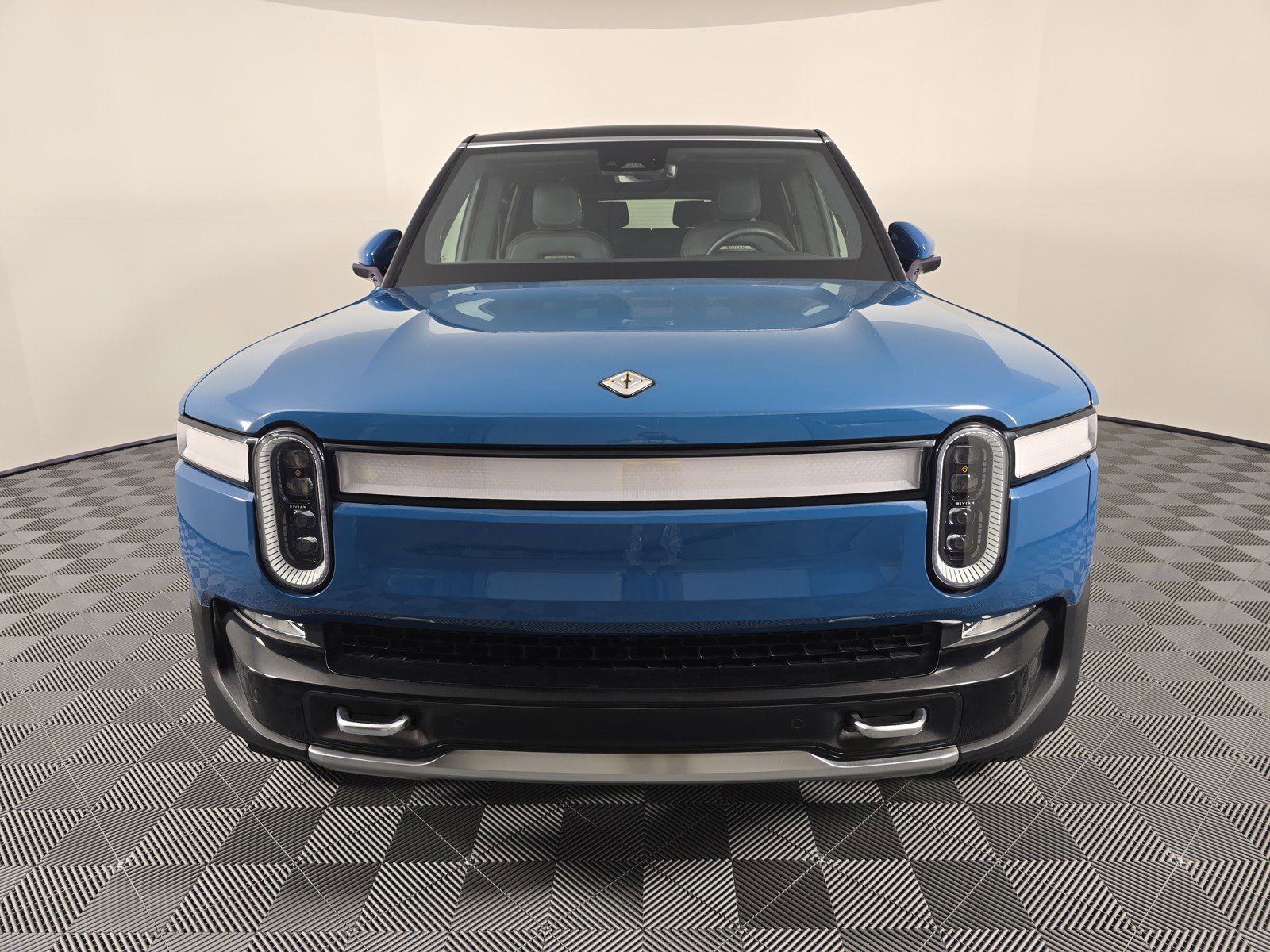 Used 2022 Rivian R1S Launch Edition image 8