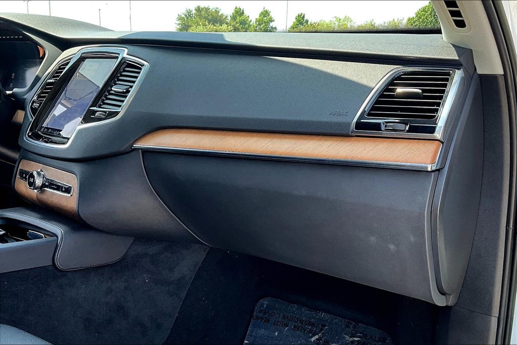 Certified 2023 Volvo XC90 T8 Plus w/ Protection Package Premier image 21