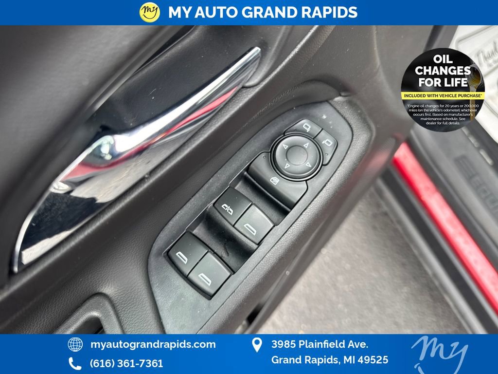 Used 2019 Chevrolet Equinox LT w/ Driver Convenience Package FWD image 11