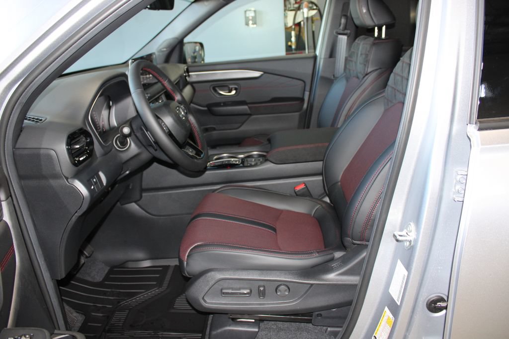 New 2026 Honda Pilot Black Edition image 17