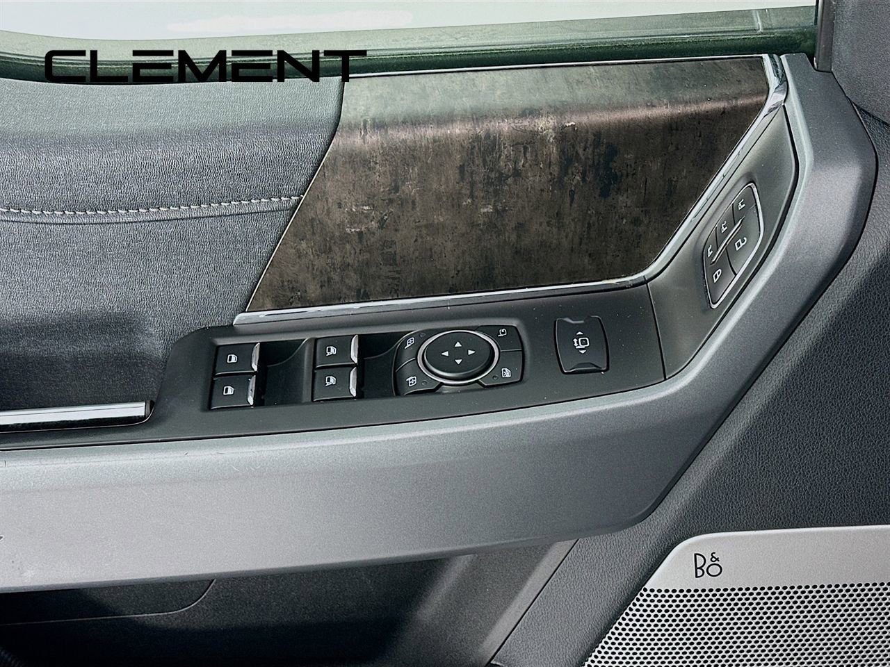 Used 2023 Ford F350 Lariat w/ Sport Appearance Package image 27