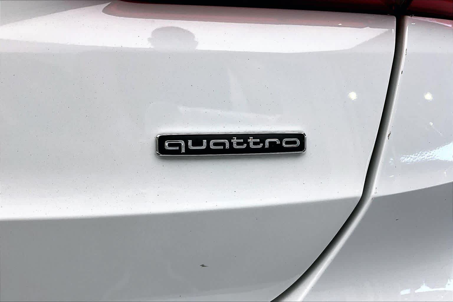 Used 2020 Audi Q3 2.0T Premium w/ Convenience Package AWD/4WD image 10