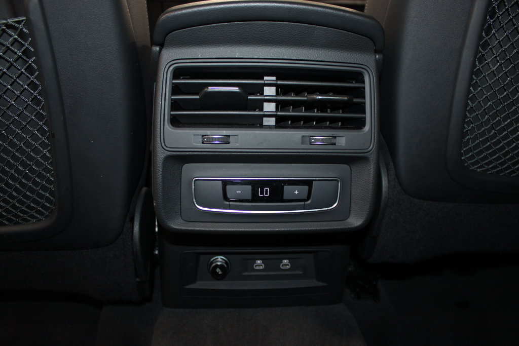 Used 2023 Audi Q8 Premium w/ Convenience Package AWD/4WD image 38