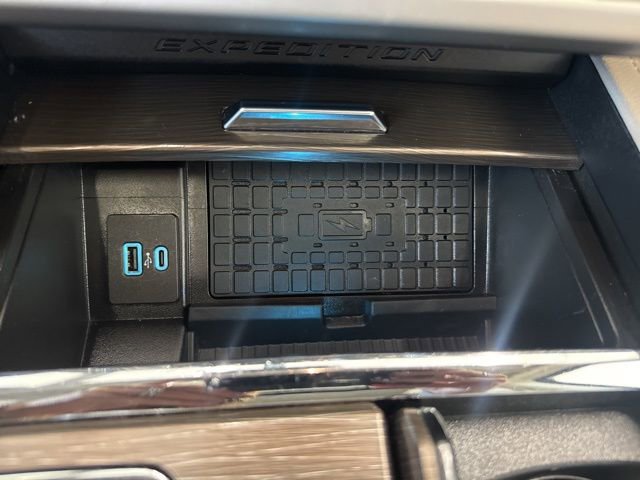 Used 2024 Ford Expedition Max Limited image 29