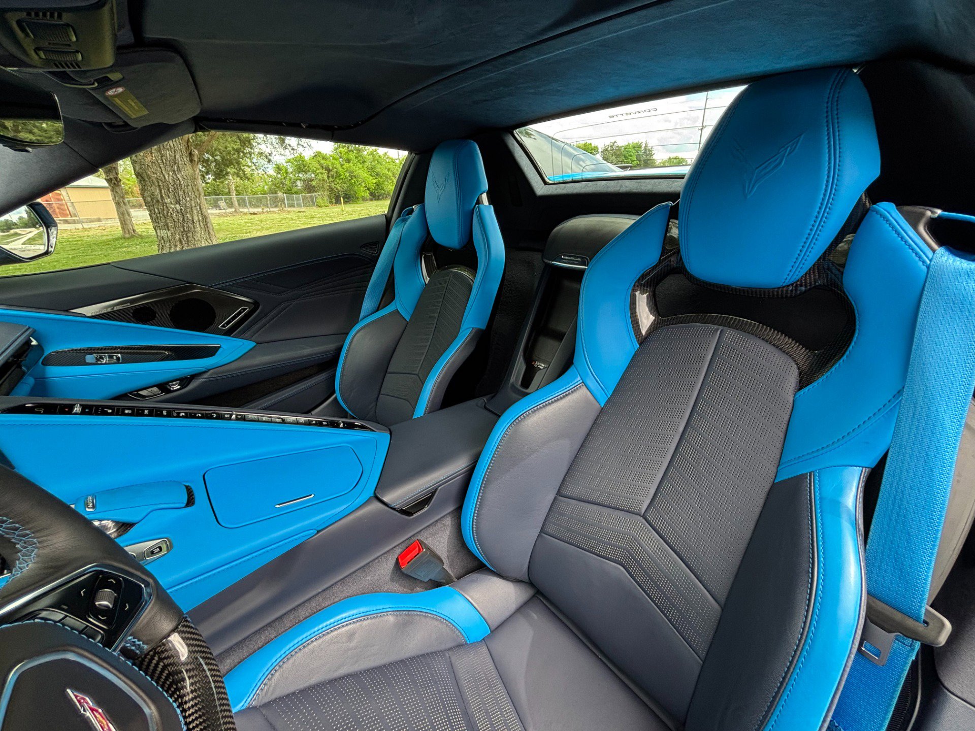 Used 2025 Chevrolet Corvette Z06 RWD image 11