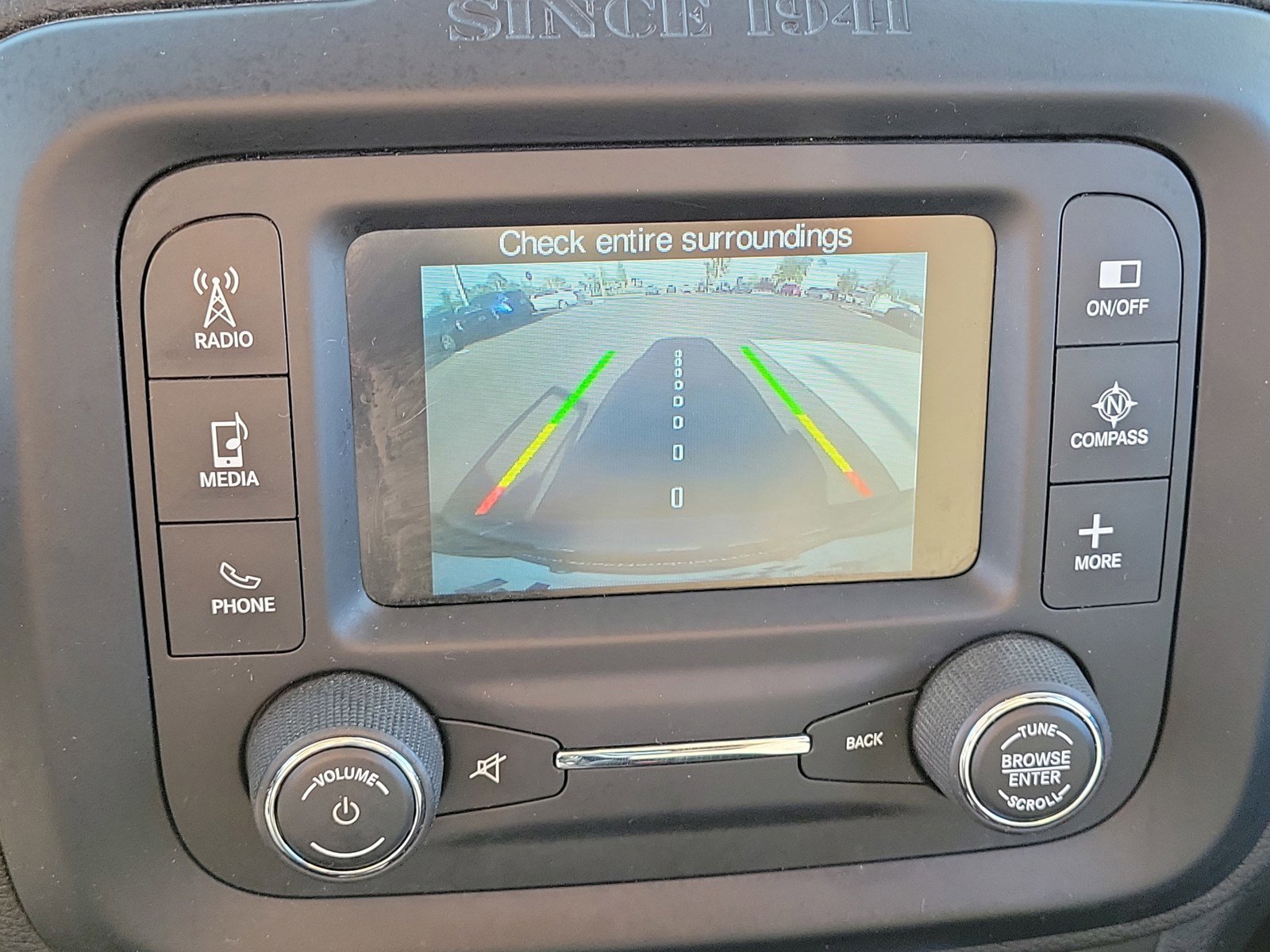 Used 2016 Jeep Renegade Latitude FWD image 24