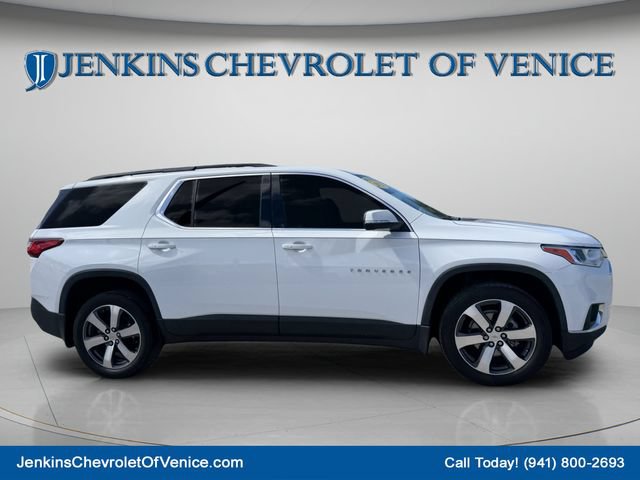 Used 2021 Chevrolet Traverse LT w/ LT Premium Package FWD image 2