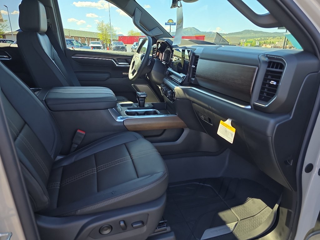 New 2026 Chevrolet Silverado 1500 High Country AWD/4WD image 26