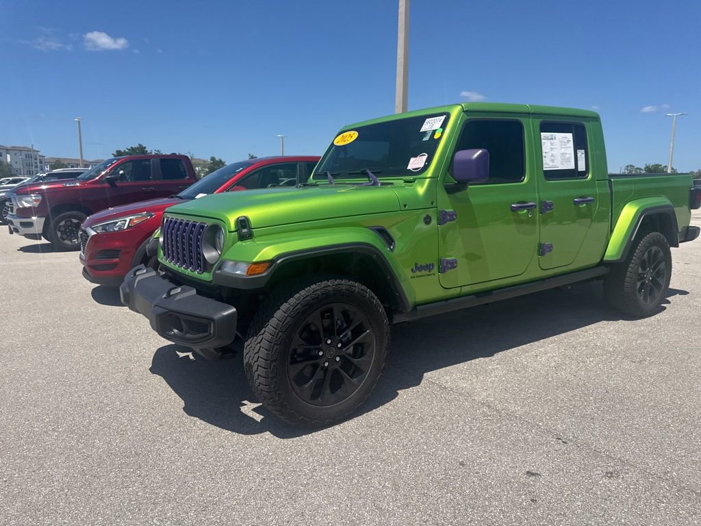 Used 2025 Jeep Gladiator Sport image 7