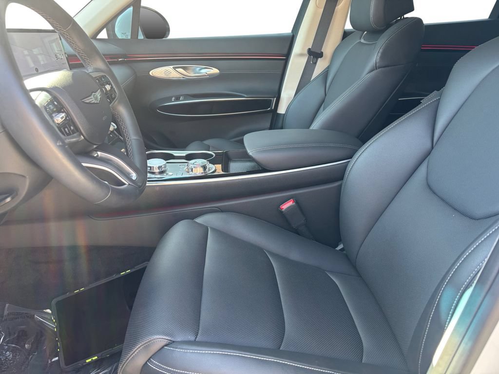 Used 2026 Genesis GV70 2.5T AWD/4WD image 9