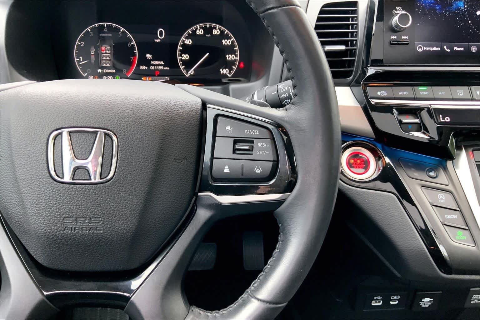 Used 2025 Honda Odyssey Touring image 25
