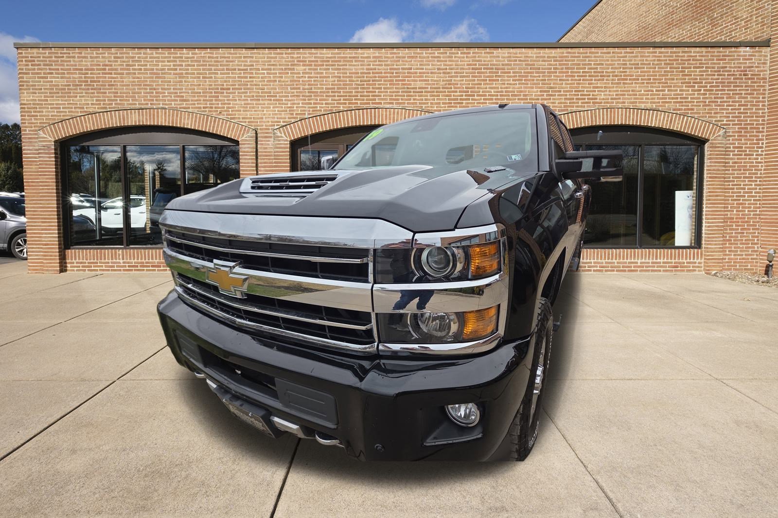 Used 2019 Chevrolet Silverado 3500 High Country w/ Duramax Plus Package image 10