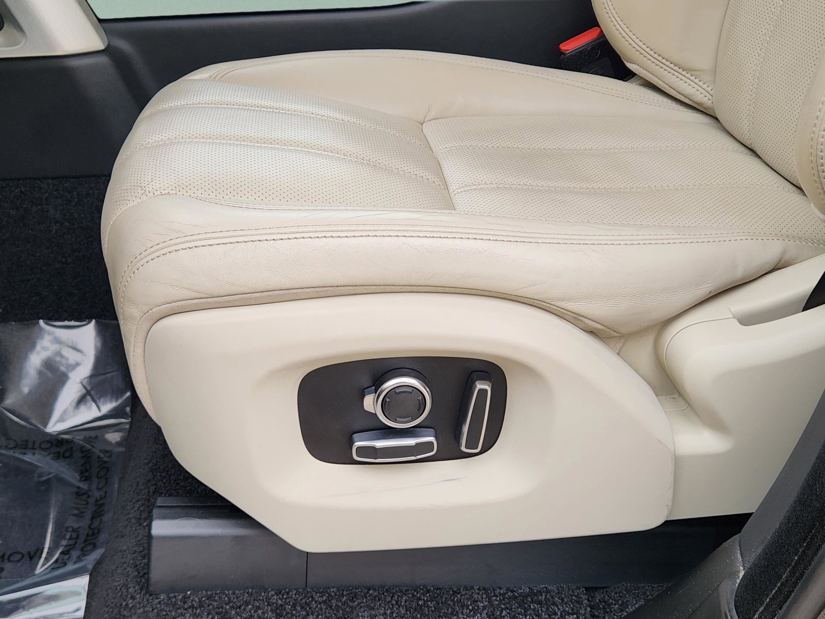 Used 2017 Land Rover Range Rover HSE AWD/4WD image 19