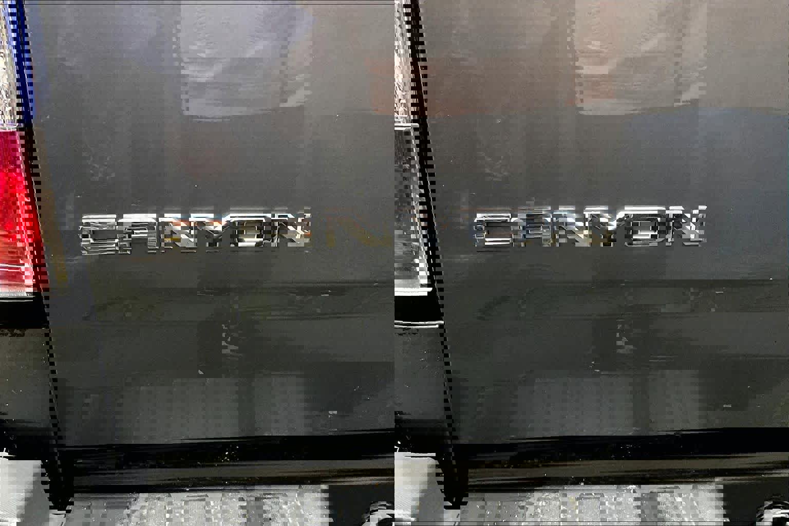 Used 2020 GMC Canyon Denali image 9