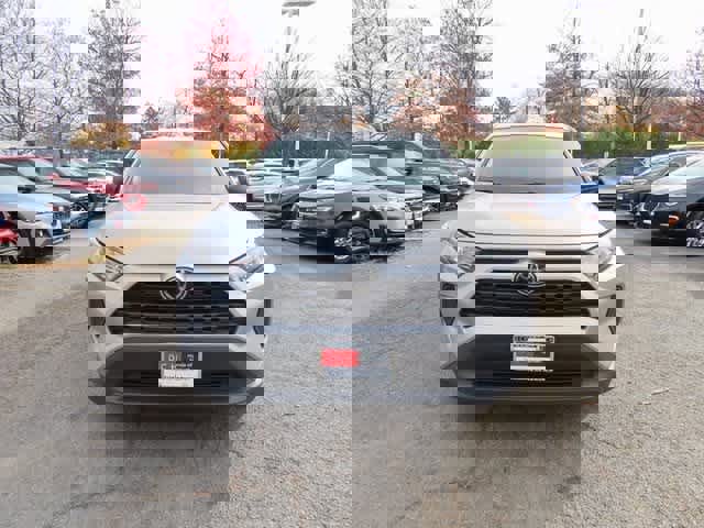 Used 2022 Toyota RAV4 LE image 6