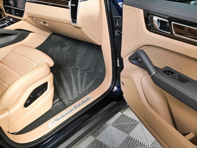 Certified 2023 Porsche Cayenne S AWD/4WD image 27