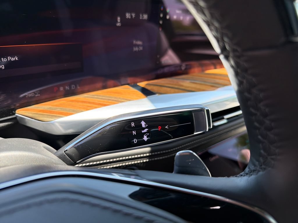 Certified 2025 Cadillac Escalade Sport Platinum AWD/4WD image 29