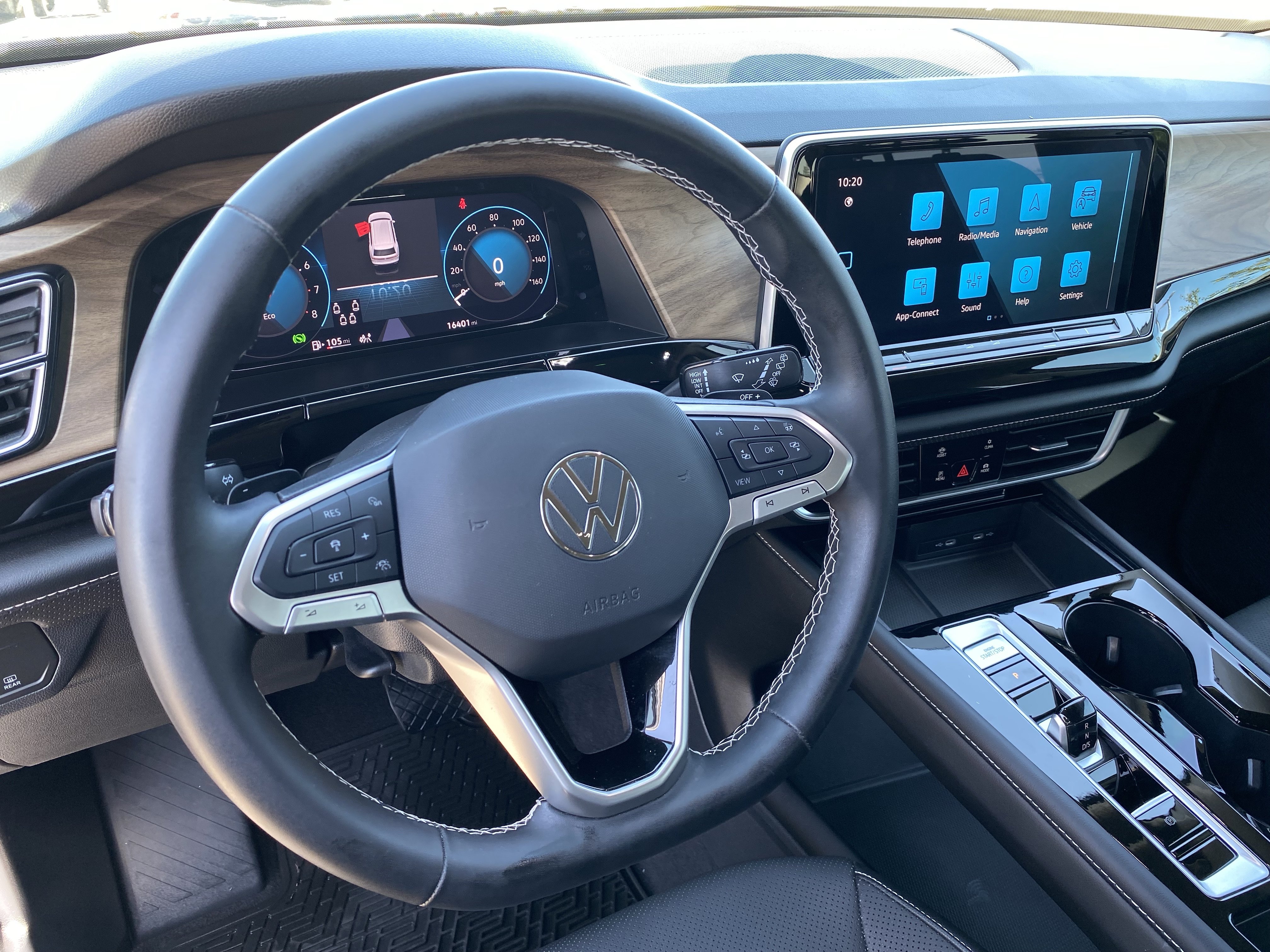 Used 2024 Volkswagen Atlas SE FWD image 21