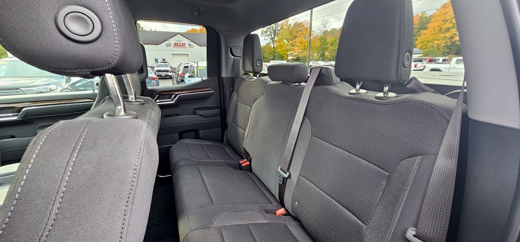 Used 2023 Chevrolet Silverado 1500 LT AWD/4WD image 19